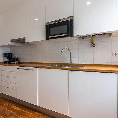 Daire Portas Do Bairro