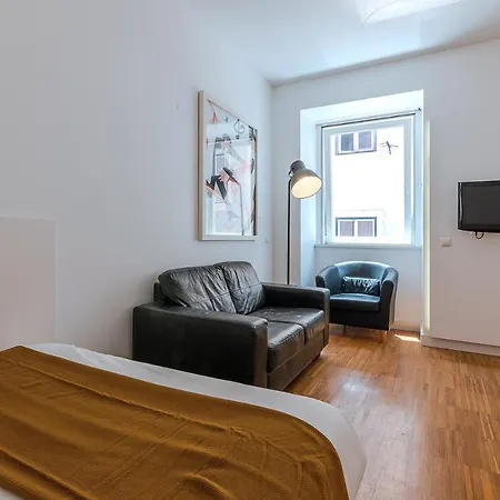 Portas Do Bairro * ליסבון